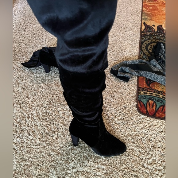 Suede zip up thigh high boots - Picture 2 of 10